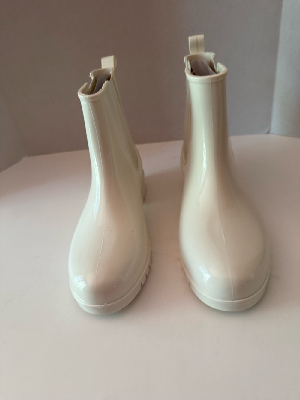 Hisea Women’s White Chelsea Rain Boots - Sleek Waterproof Style Women’s 9